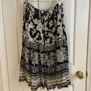 Beautiful Jones New York Collection Skirt